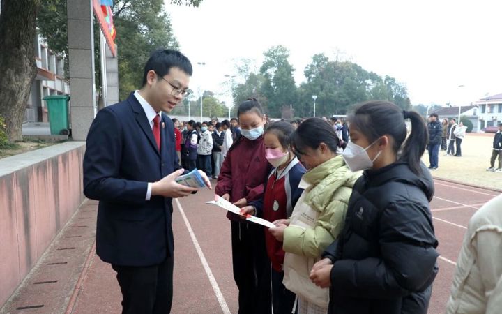 【国家宪法日】宪法进校园 守护正当时！
